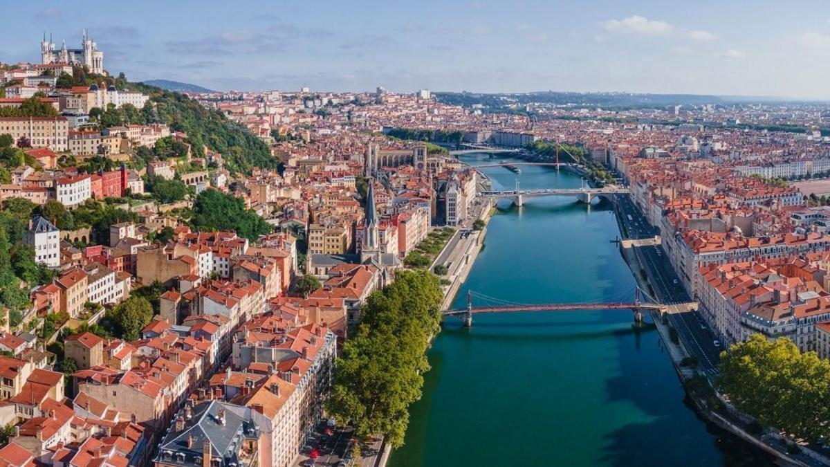 Douceur Lyonnaise, Villeurbanne Ngoại thất bức ảnh