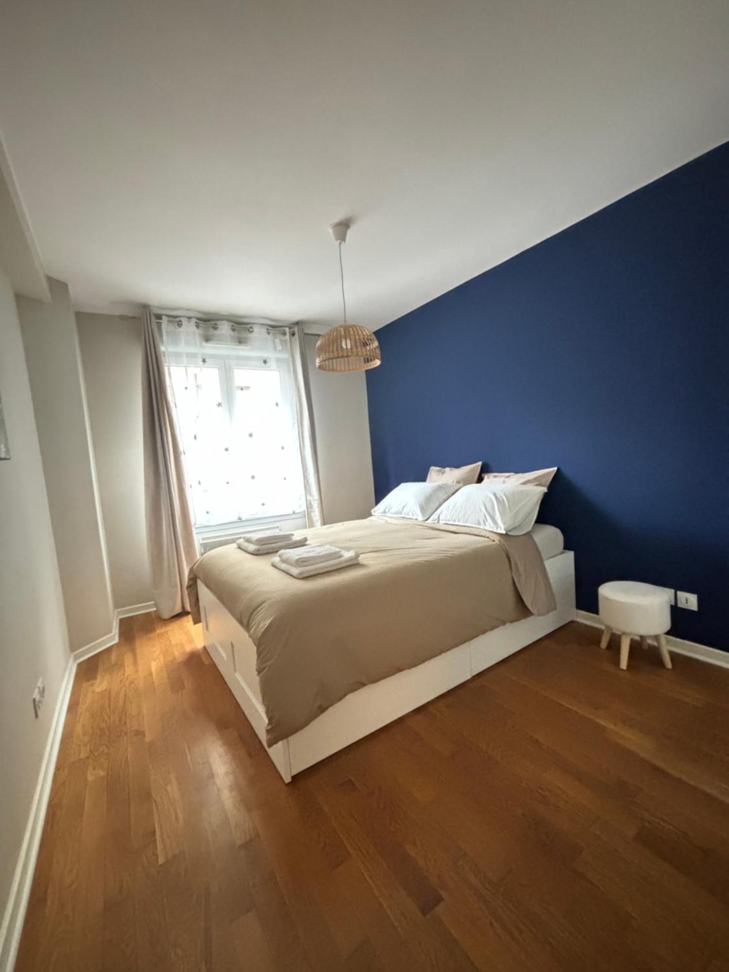 Douceur Lyonnaise, Villeurbanne Ngoại thất bức ảnh